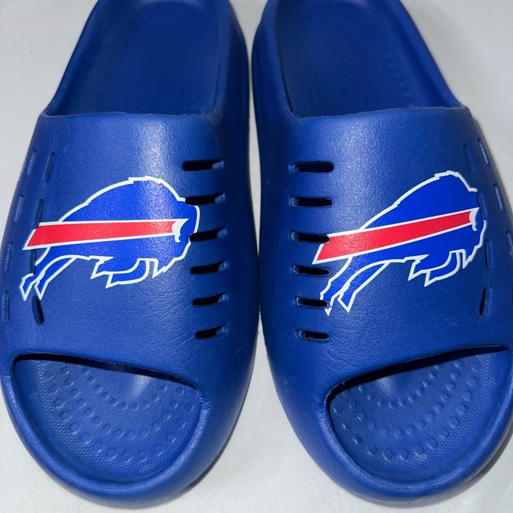 Buffalo Bills Slide Sandals with Buffalo Graphic